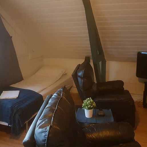 Enkeltseng i Haugøya leilighet